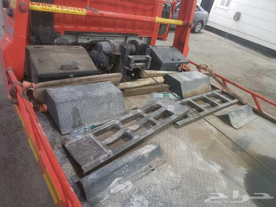 صندوق للبيع بسطح قياس 2.20 × 5.65 - ونش بحالة ممتازة64179236926083110