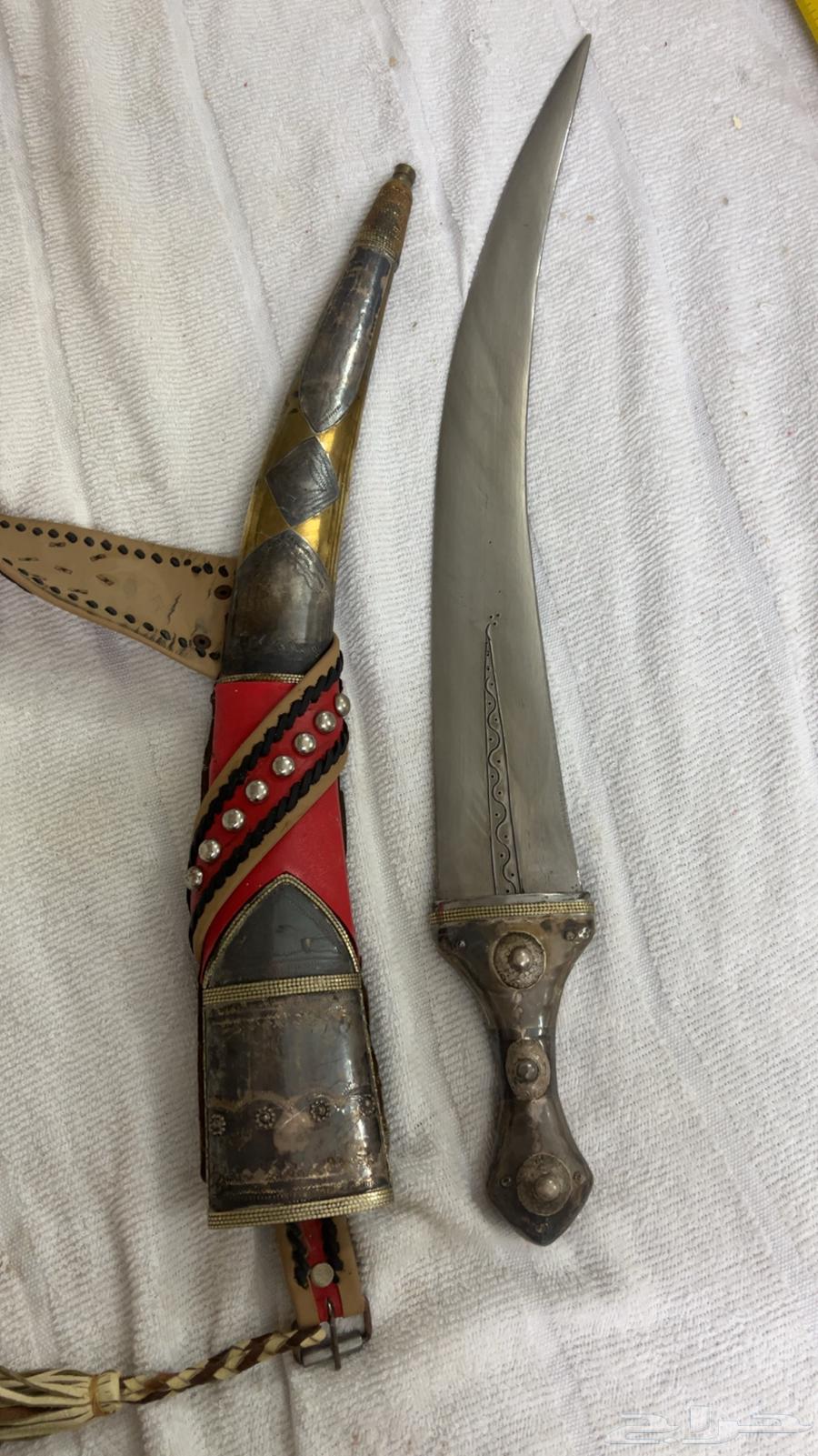 سيف و جنبيه قديمة64760119939203110