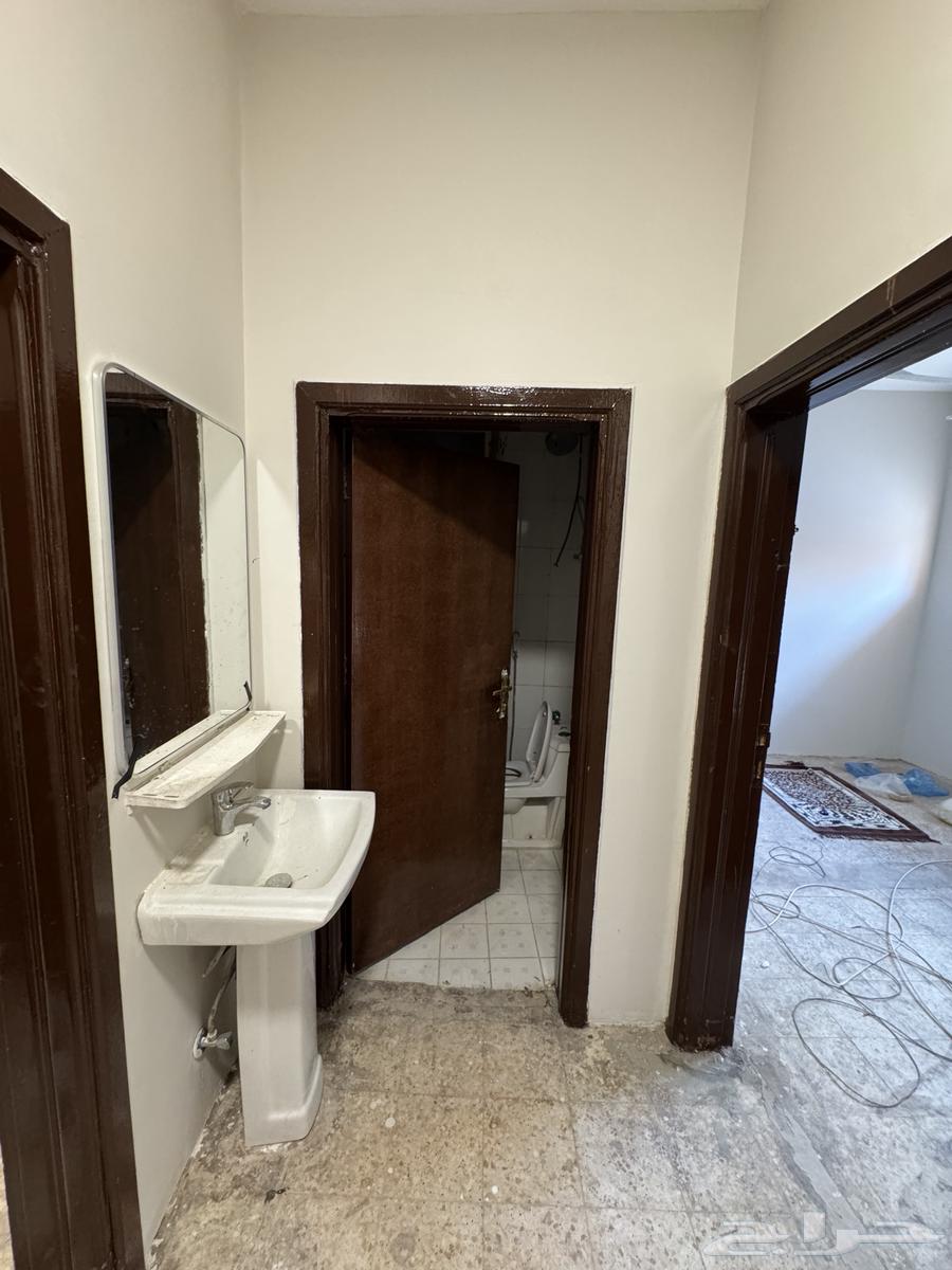 عمارة للإيجار بالكامل موقع مميز في وسط الرياض حي البطحاء64153987425409114