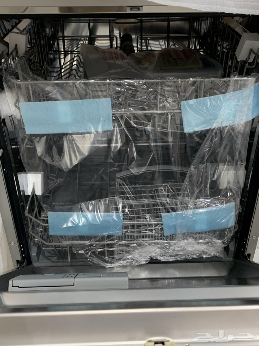 Dishwasher, Washing Machine, Refrigerator, Living Room Sofa, Reception Sofa, TV Screen64768744465538111