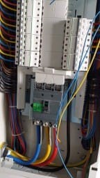 خدمات الكهرباء والسباكة64181783525121114