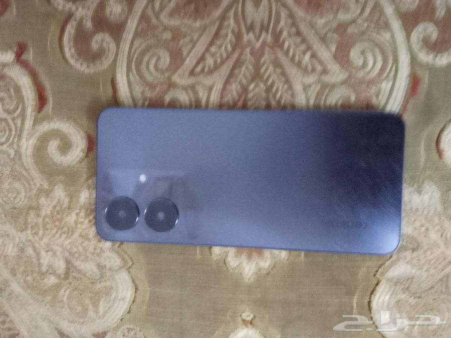 Used Realme phone, 6 months, screen still intact64585110486531110