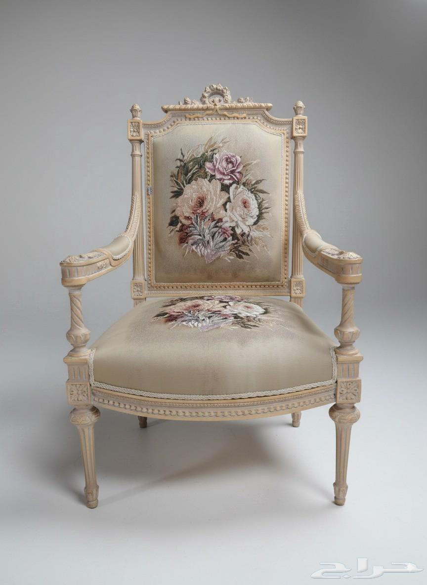 صالون انجليزي بالتصميم الملكي المعروف64499772965633110