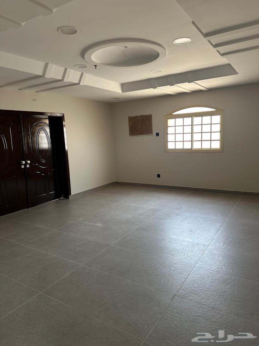 شقة كبيرة وفاخرة للايجار   الحمراء64153987183105112