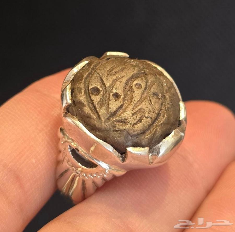 Silver ring with opal stone64586787256066110