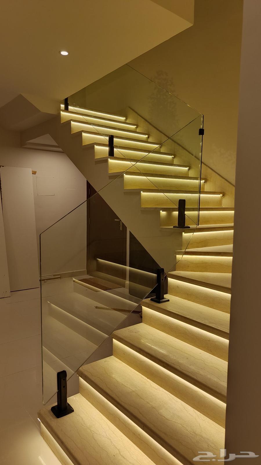 معلم زجاج جد درابزين زجاج جد64183644082433110