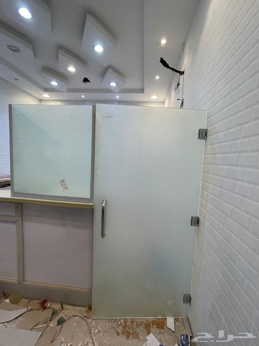 معلم زجاج السيكوريت والمرايا والمروش حمام والالمنيوم64184730261890111