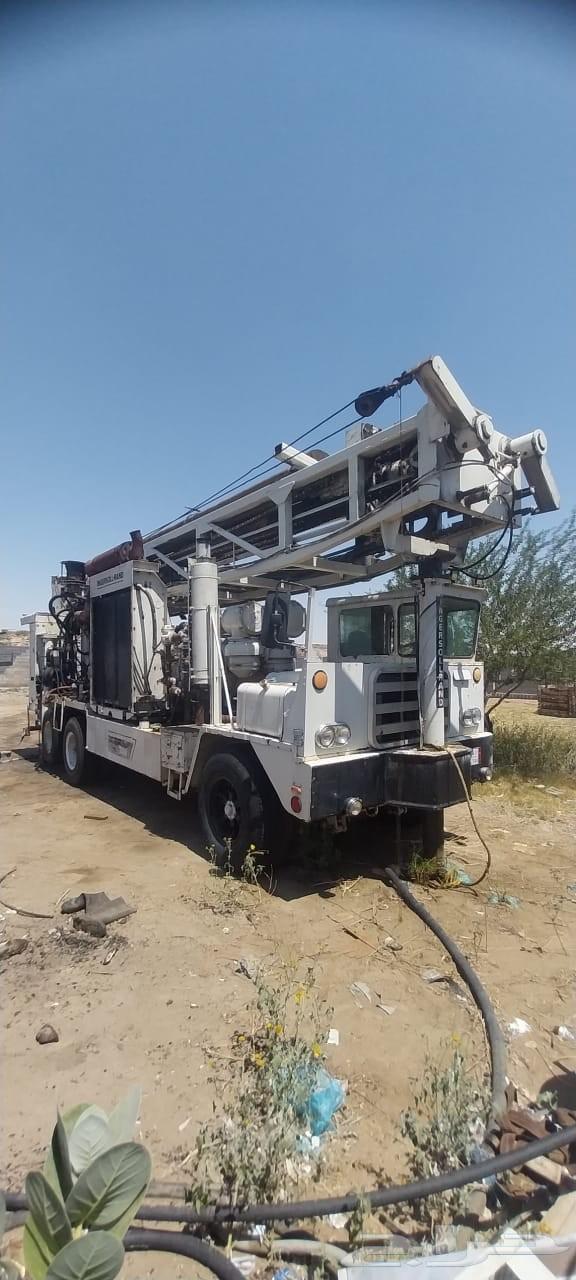 Artesian well drilling64183829916675111