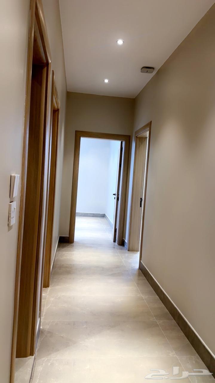 شقه للايجار في حي الحمراء64154466440194112