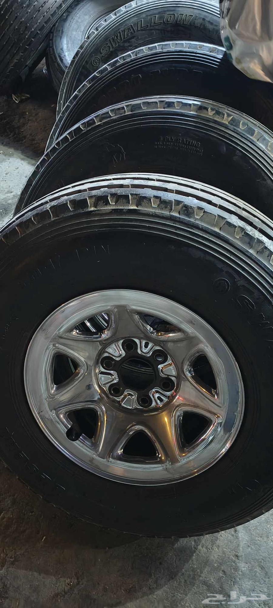 جنوط سلفرادو جمس اصلي وكاله مع كفرات بالون شبه جديد64585523513731111