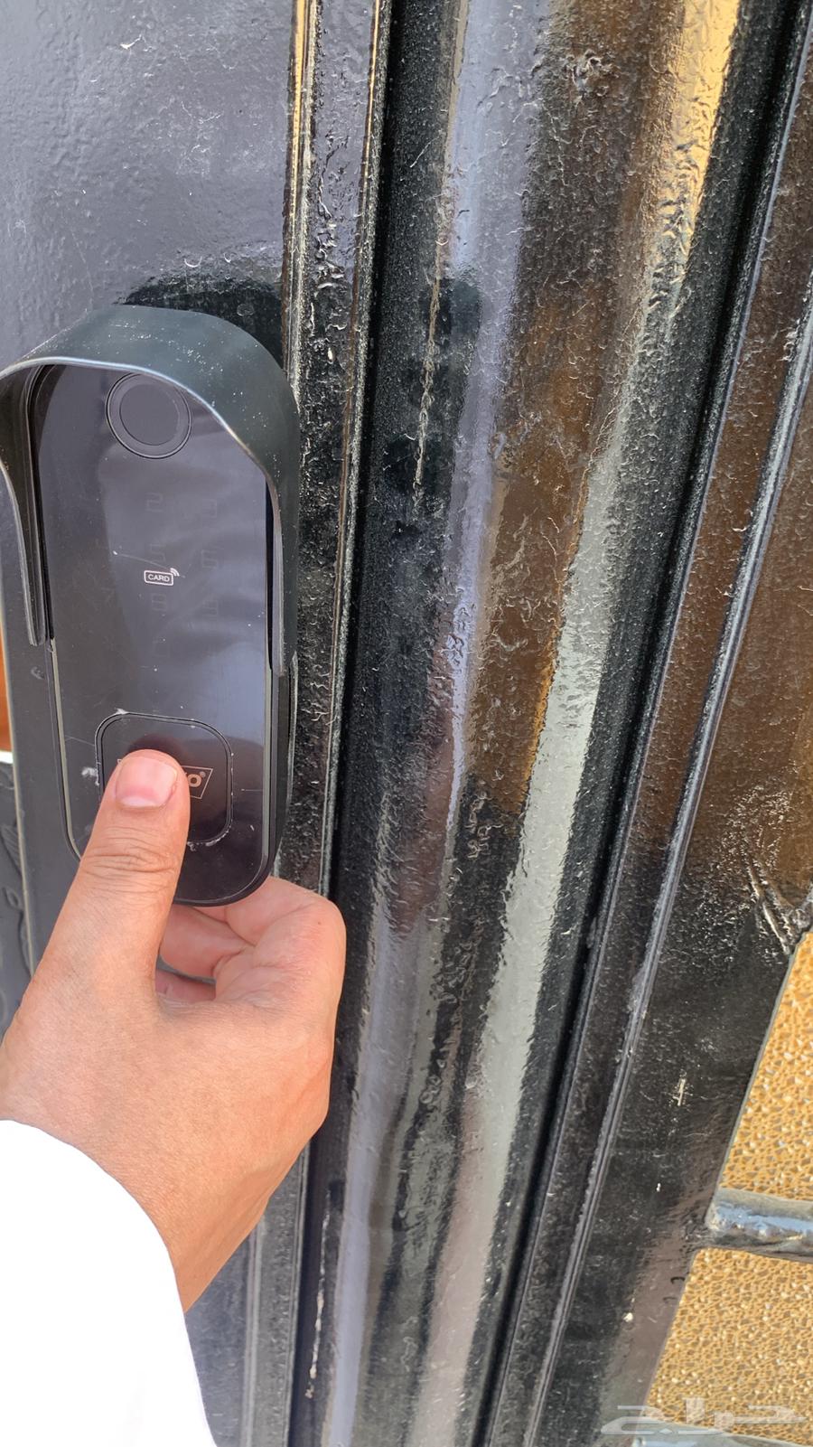 Install electronic lock64185795445635113