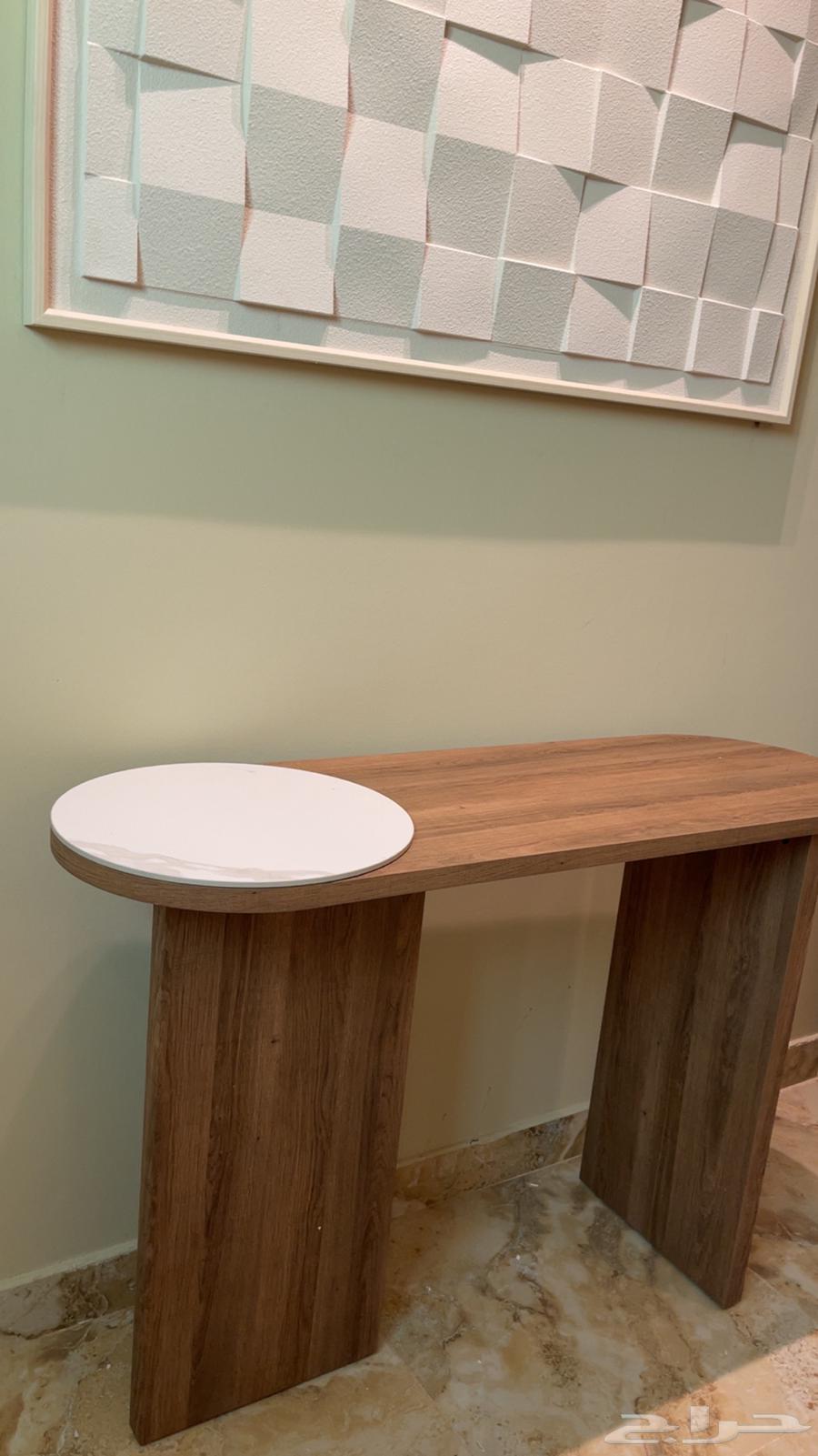 طاولة مدخل64584178074755110