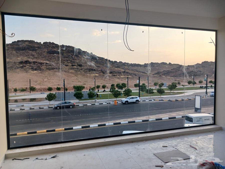 تركيب وصيانة جميع انواع الزجاج السيكوريت64269110018307110