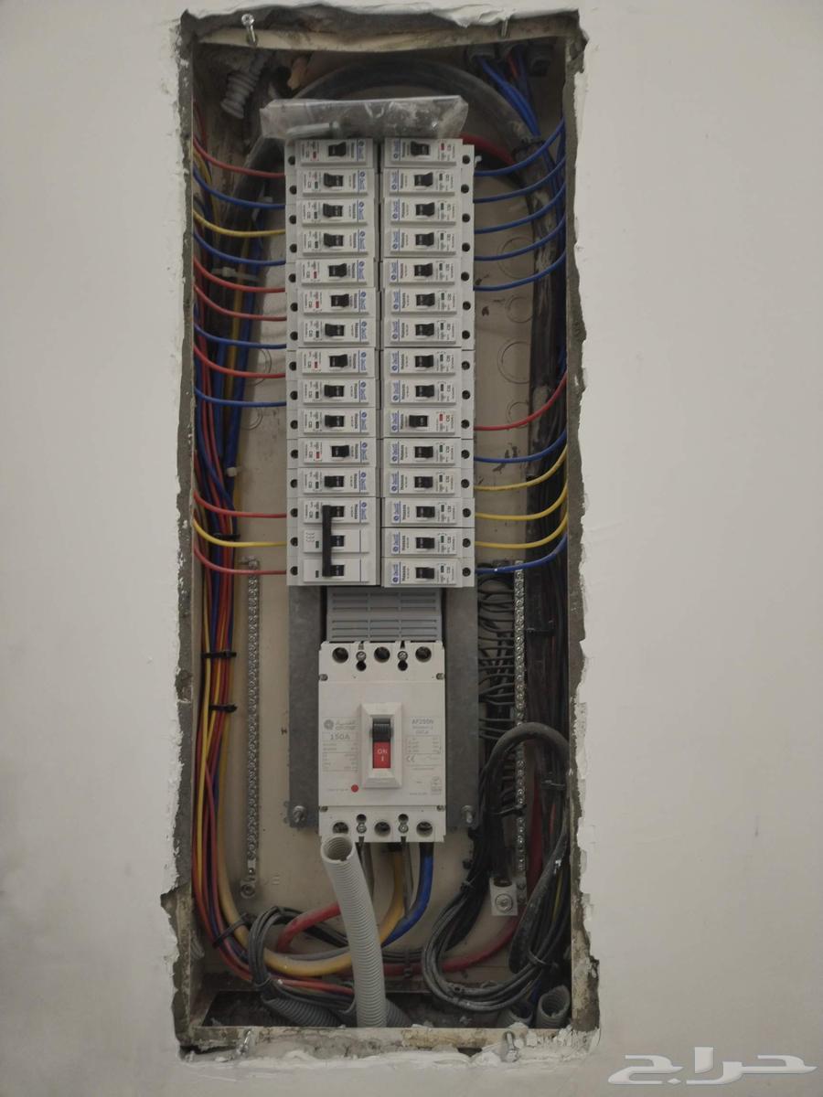 معلم كهرباء منازل64186537466498112