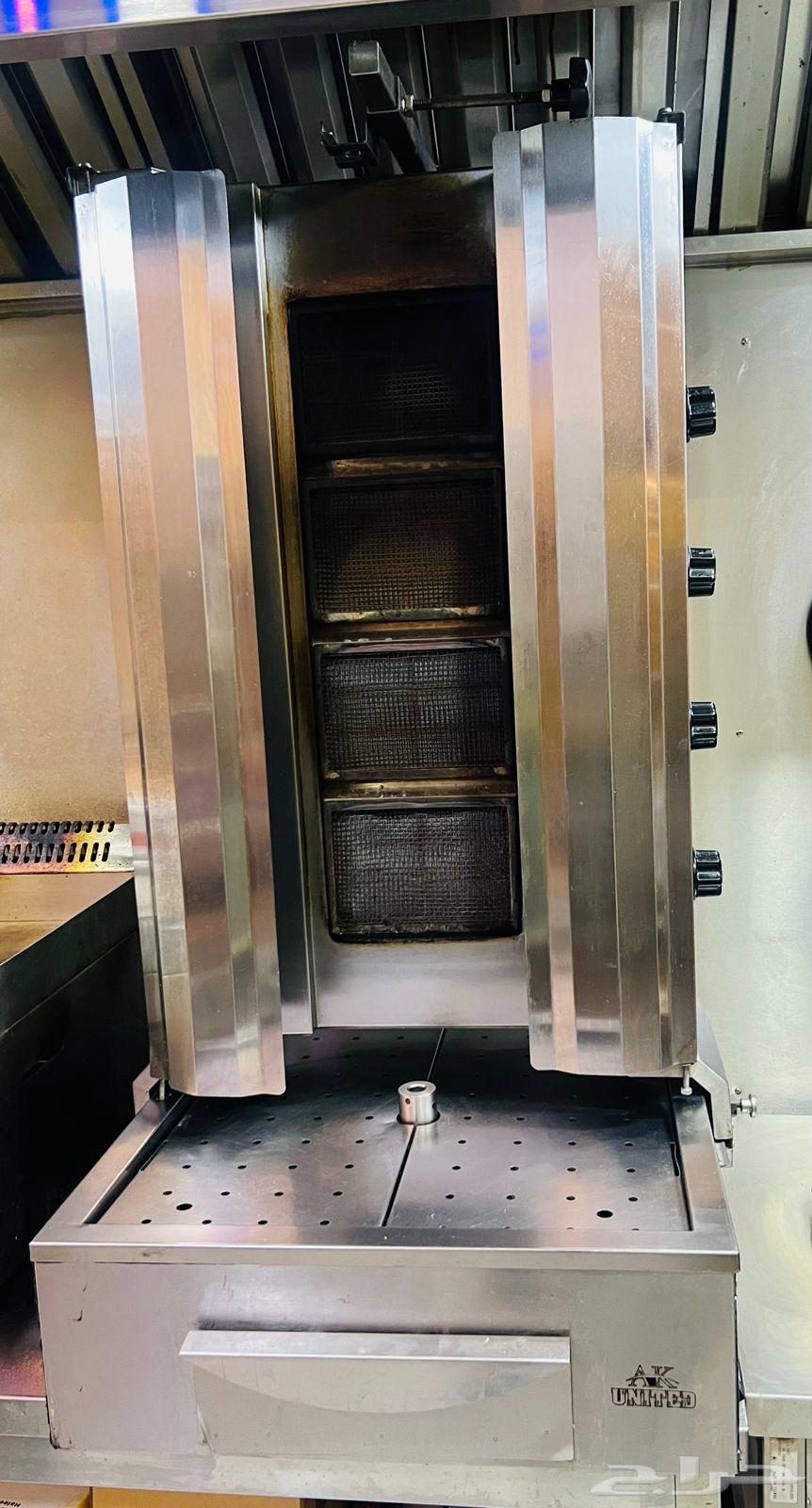 ماكينه شاورما كهربائيه للبيع مع ملحقاتها64537867833475110