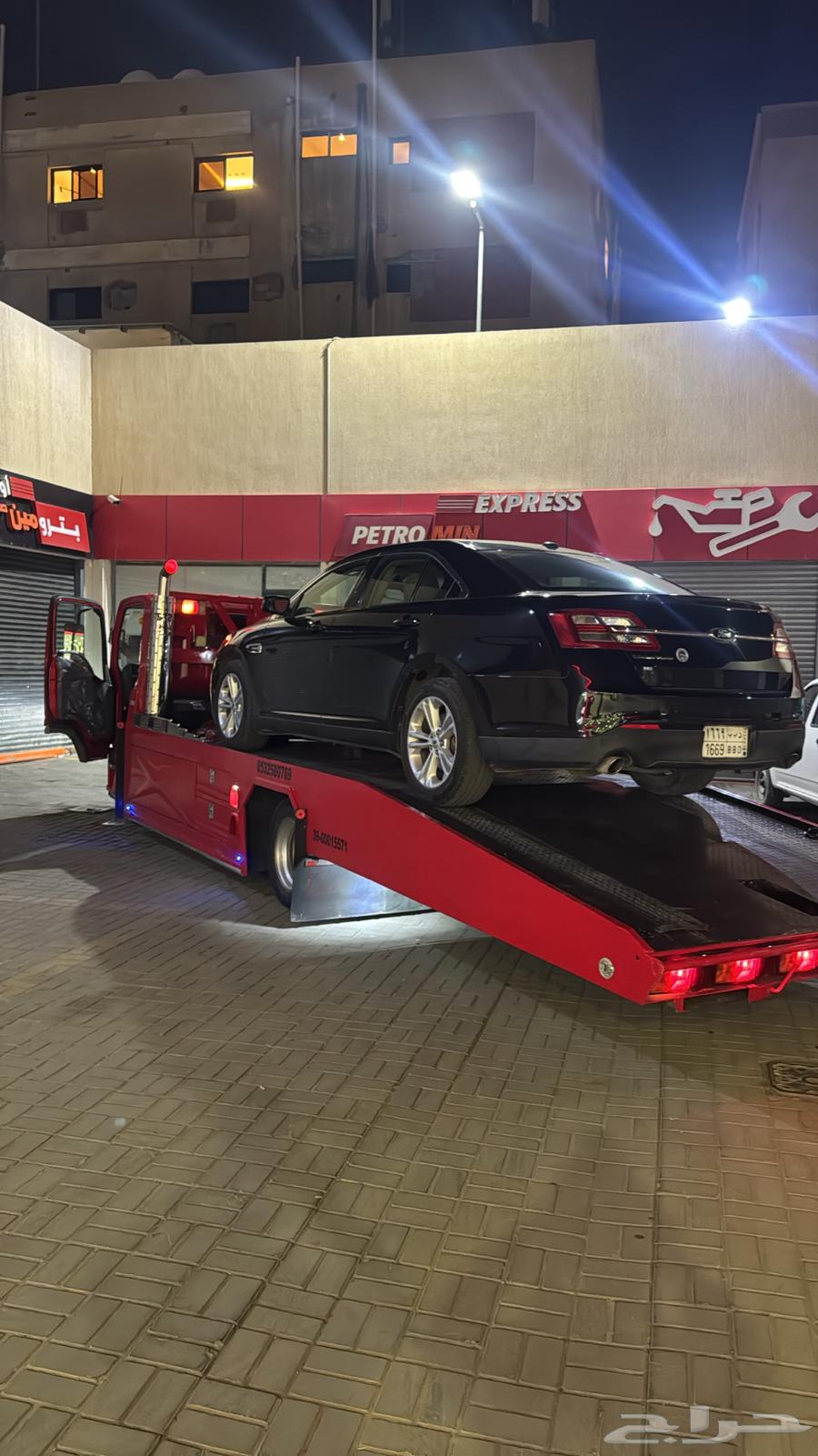 سطحه الرياض لنقل السيارت المصدومه و المتعطله64187605018627114