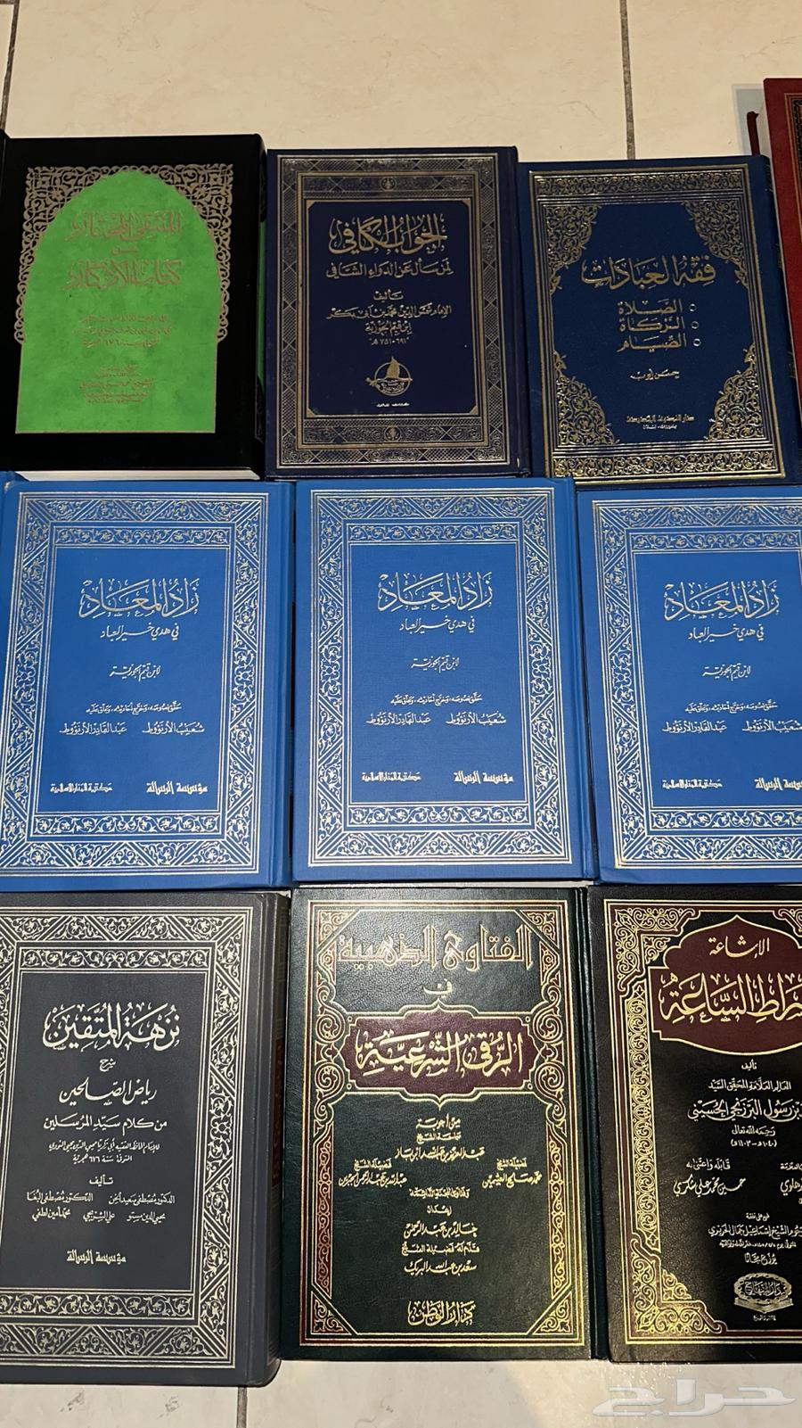 A valuable collection of books in Islamic sciences, interpretations, and jurisprudence64571079034499111