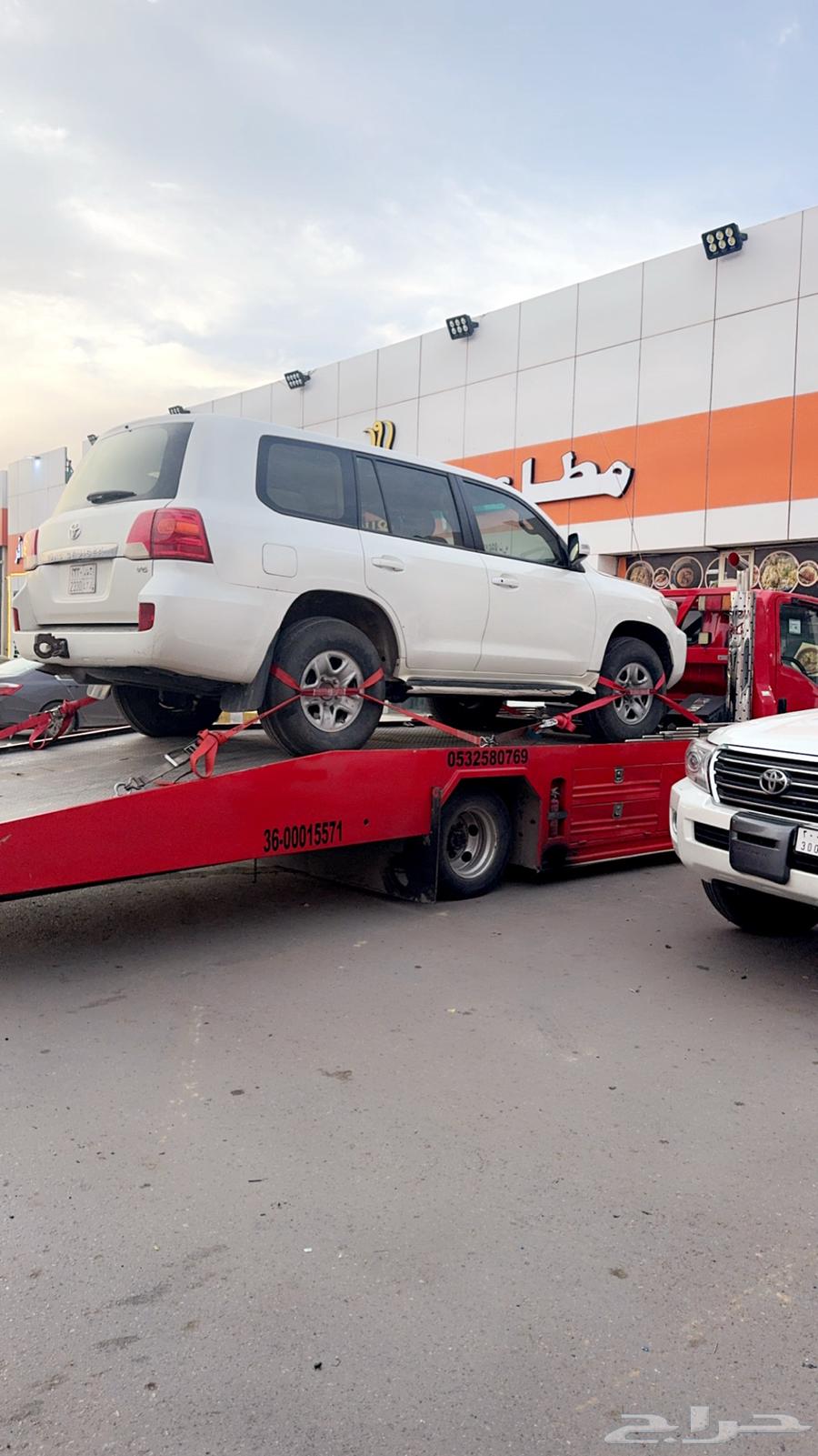 سطحه الرياض لنقل السيارت المصدومه و المتعطله64187605018627113