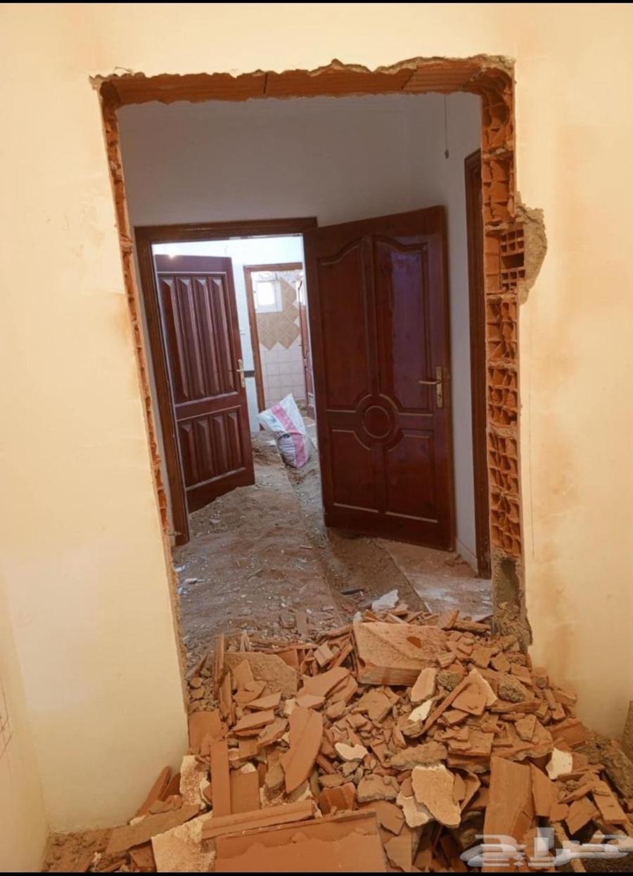 Plastering and Restoration Technician in Al-Sarouj64189359038081111