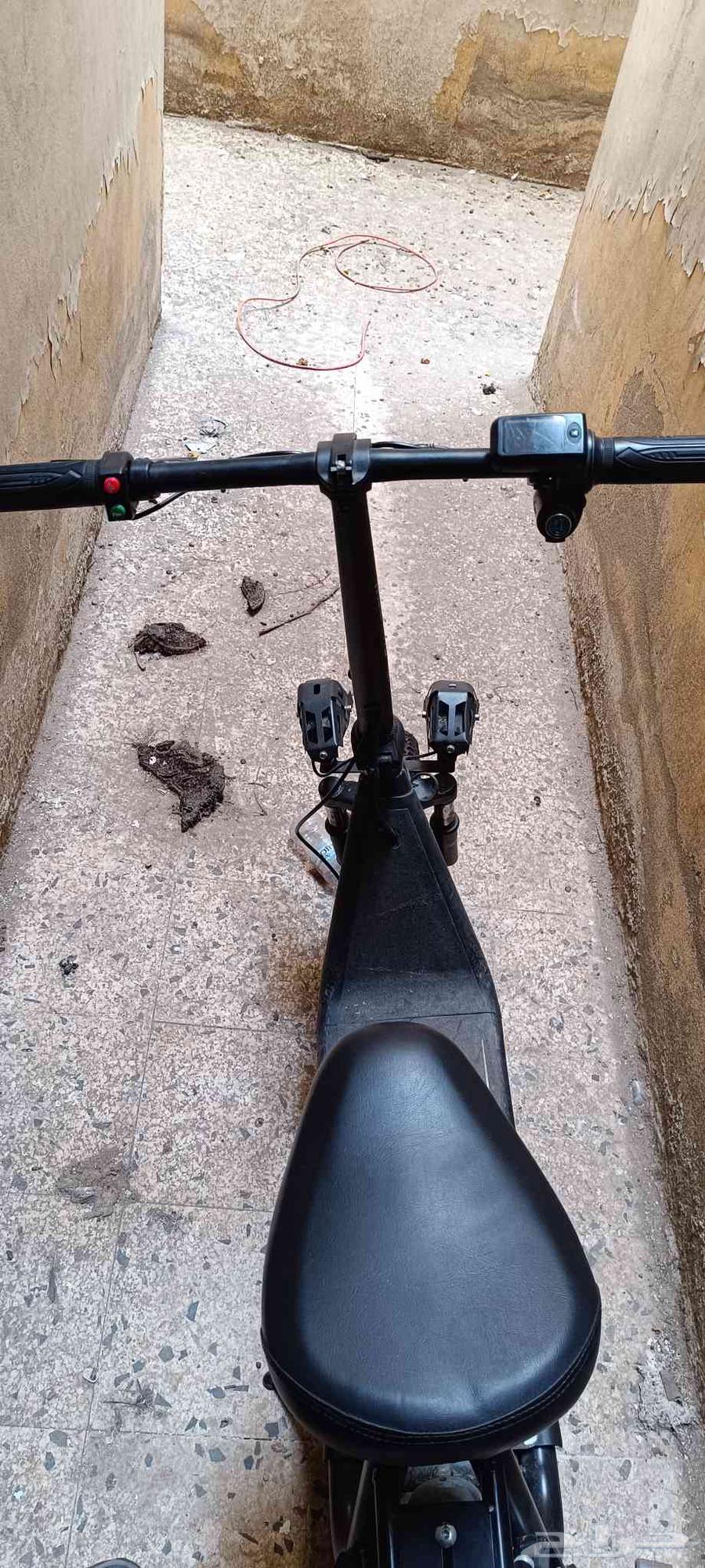 800watt scooter used for two months one charge is enough for64610207037185113