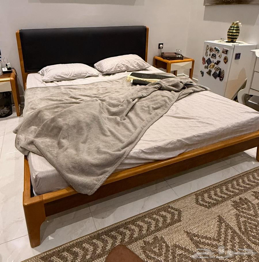 king bed 180 200 سرير كبير من هوم سنتر مع مرتبة 180 20064439582761346111