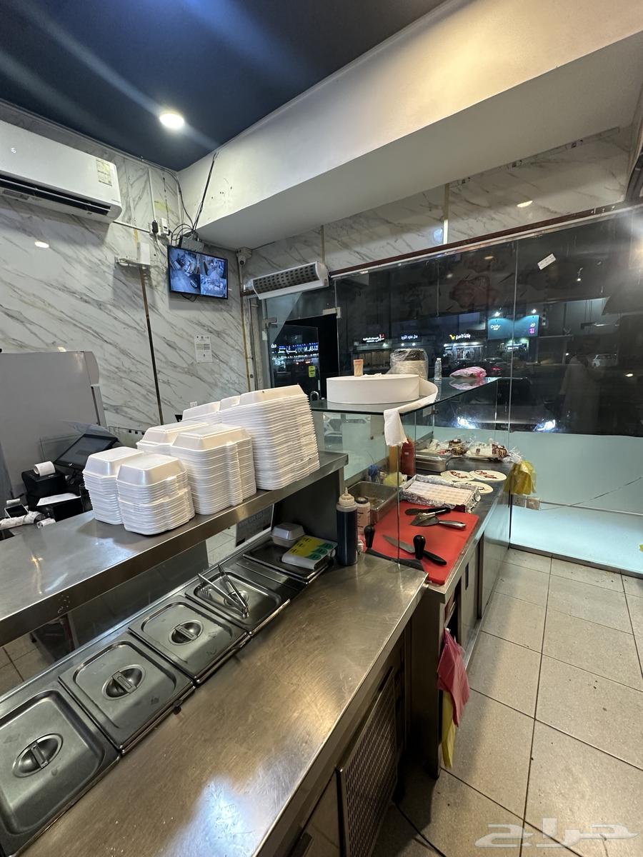 محل شاورما للبيع   حي الخضراء64156480669315114