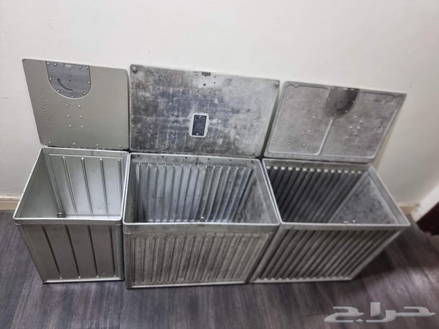 ثلاث صناديق عزبه معدن64542955483779110