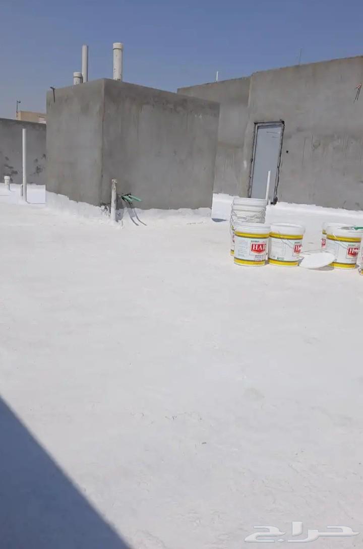 Waterproof surface insulator that prevents leaks and reflects heat, comes with a ten-year warranty64190697699074113