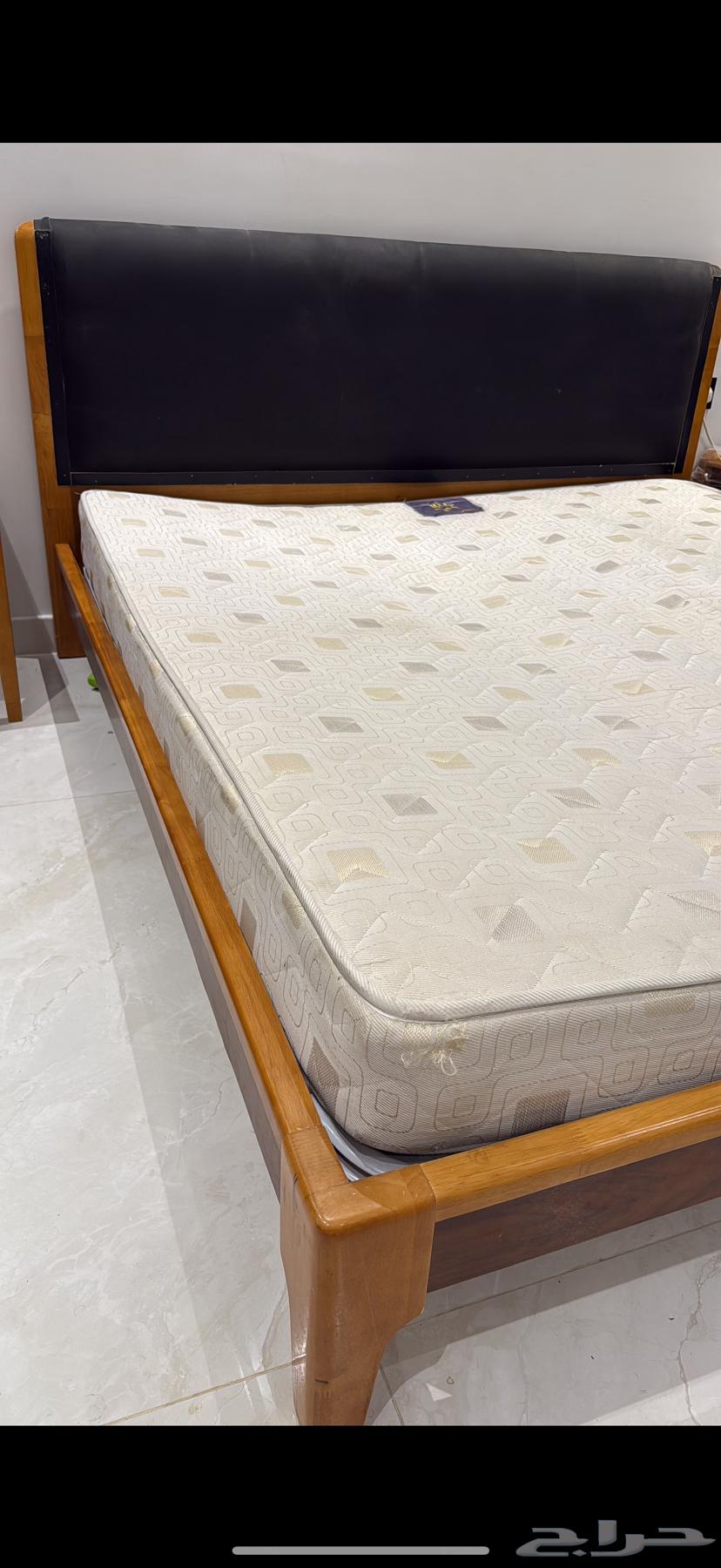 king bed 180 200 سرير كبير من هوم سنتر مع مرتبة 180 20064439582761346112