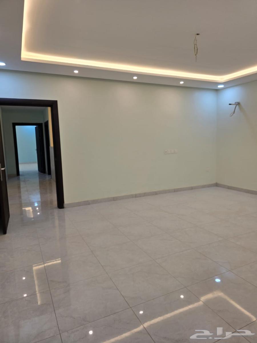 شقه 4 غرف بحي الرياض جديده (تواصل واتساب)64156483205889110