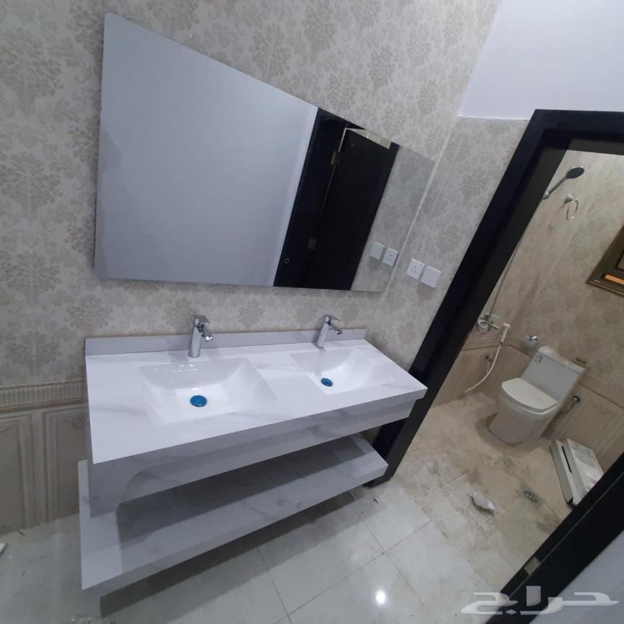 سباك تأسيس وتشطيب. وسدد بلاعات. جده64192852355841111