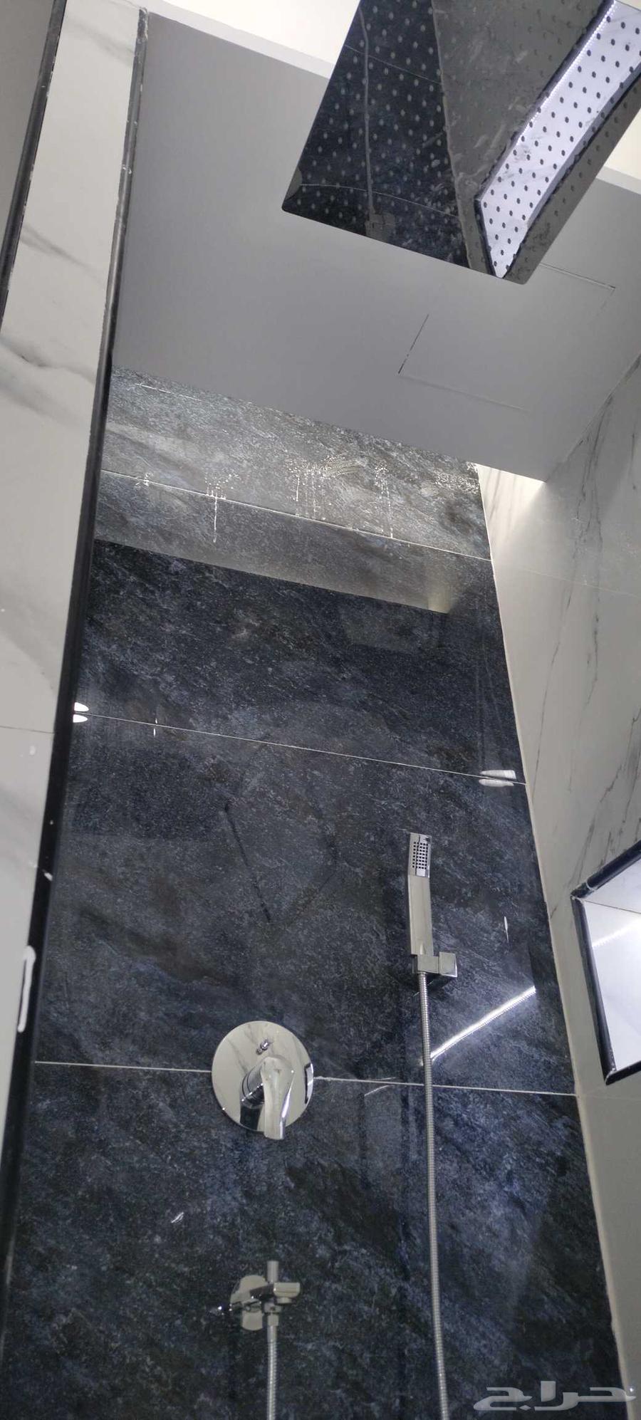 سباك محترف في مجال السباكة64192623526531112