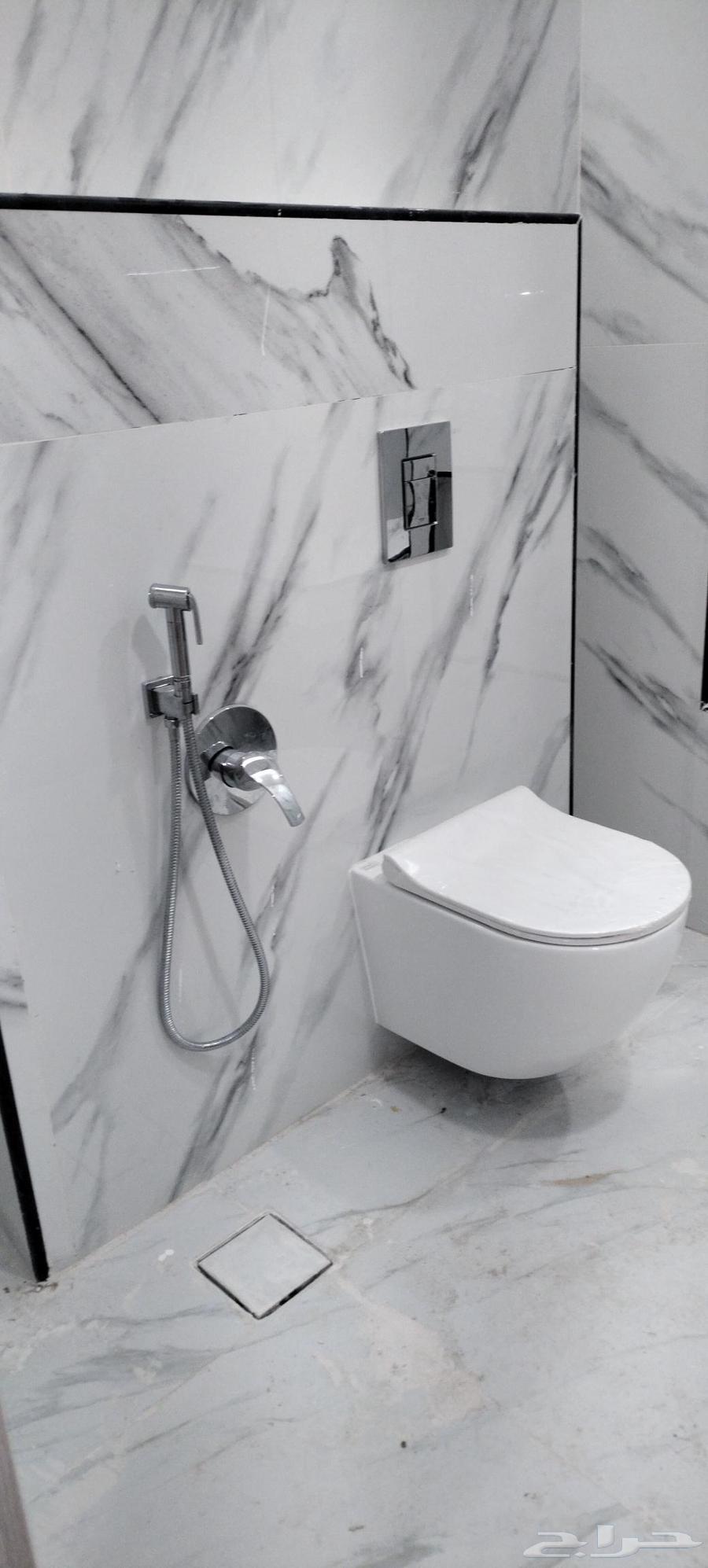 سباك محترف في مجال السباكة64192623526531113