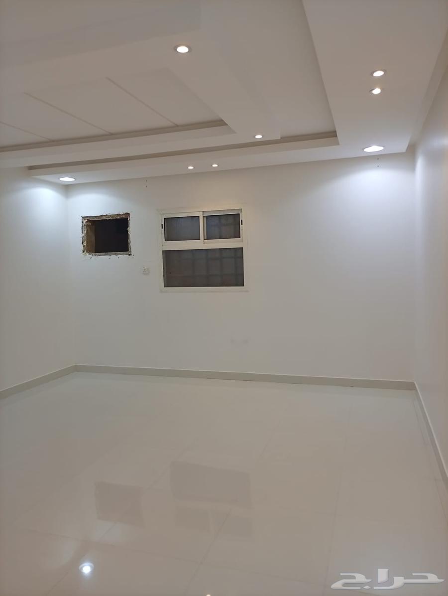 للإيجار شقة بحي القادسيه64156894131587110