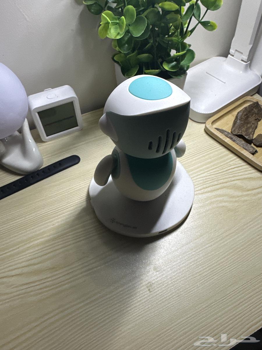 روبوت Eilik64836741598593112