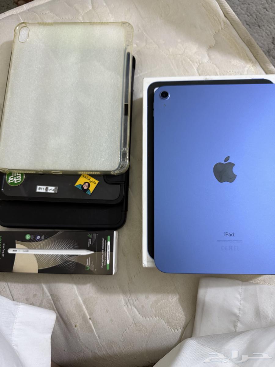 10th-generation iPad, nearly new, used for 3 months with stylus and two cases64836937295233111