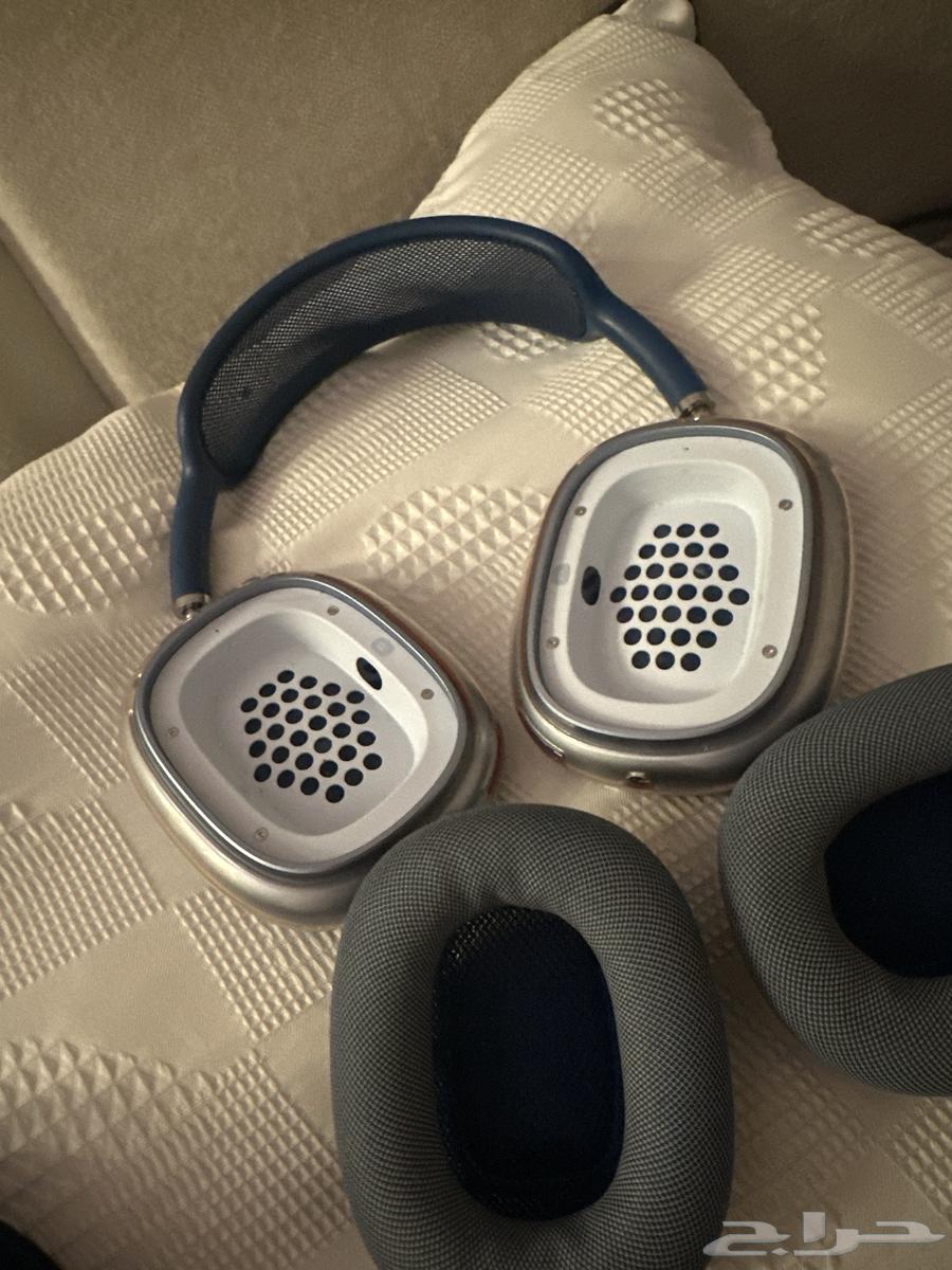 AirPods Max Headphones64835549986690112