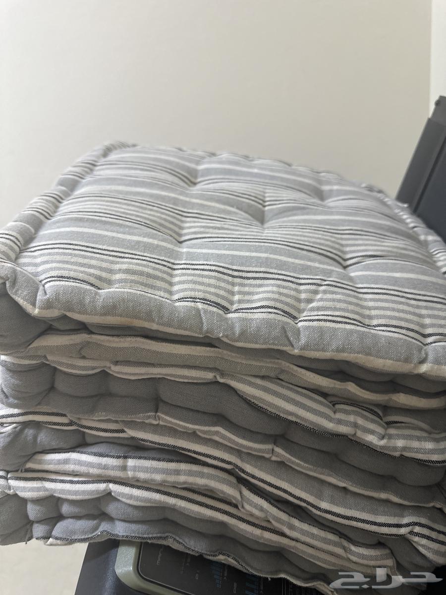 جلسه خارجيه مع طاوله وجلساتهم 150 ريال64835651985921113