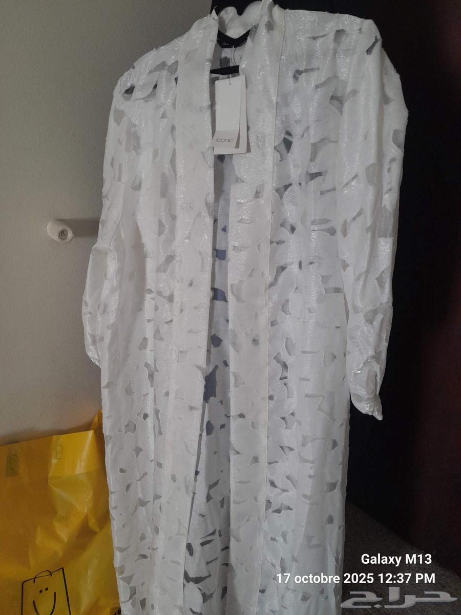 Very luxurious abaya for special occasions, new. Bright white color64836625032963110