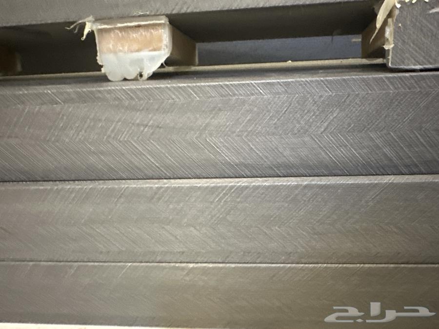 Wooden decoration in excellent condition64836638189058112