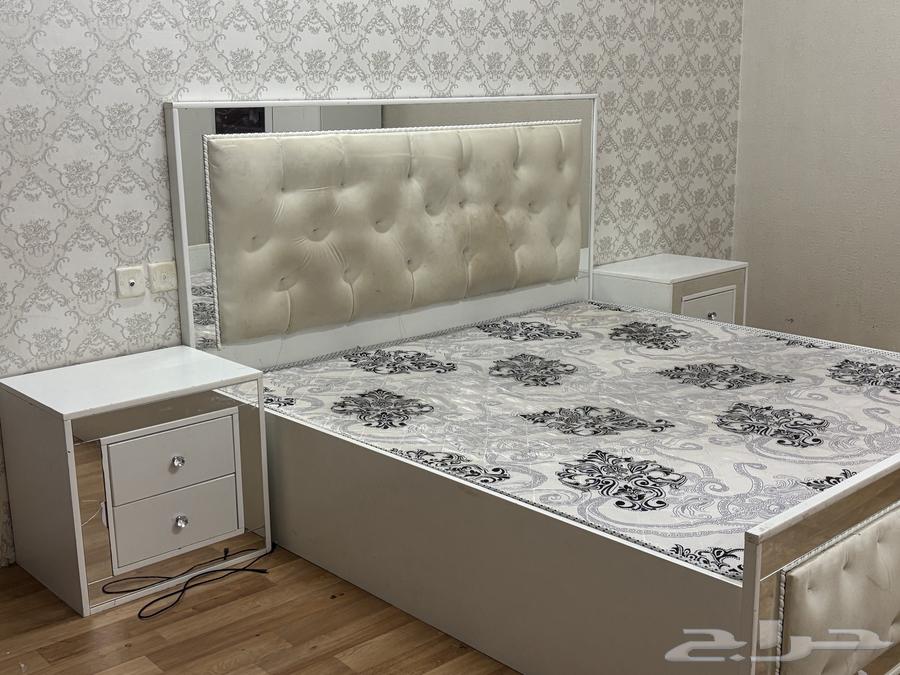 غرفة نوم بدون دولاب64836625024385111