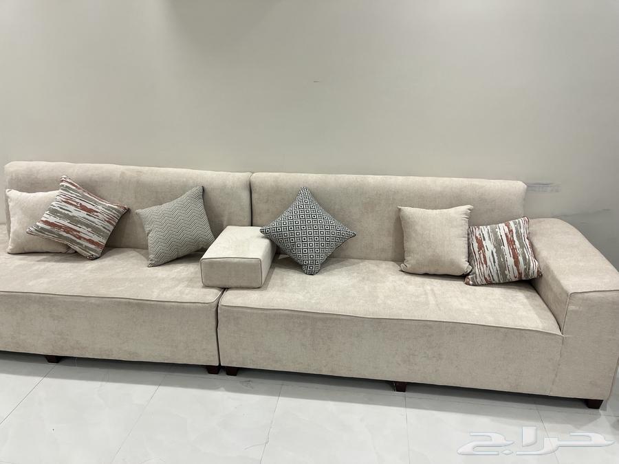 Renovated and Very Clean Sofa64836793800578110