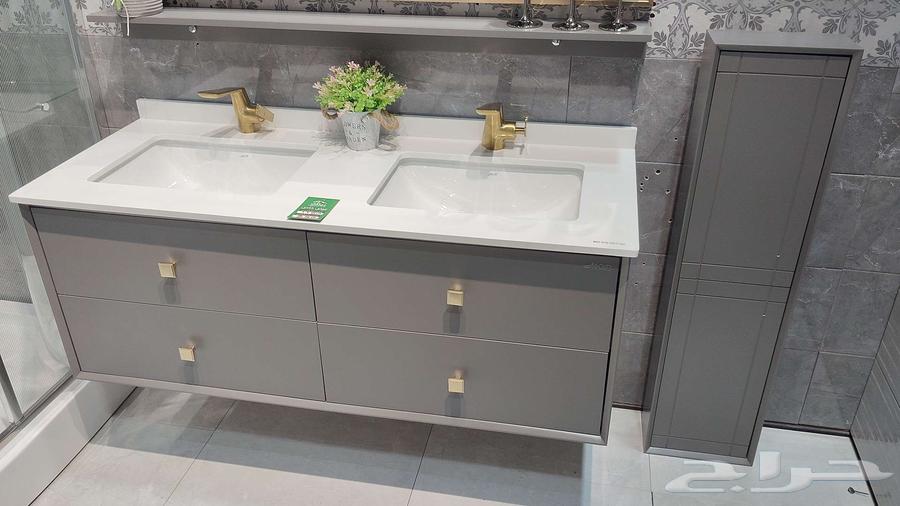 سباك تأسيس وتشطيب. وسدد بلاعات. جده64192852355841110