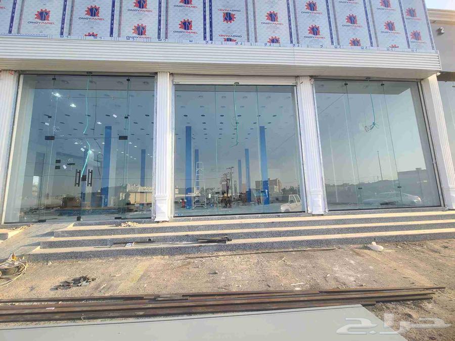 Glass and mirror technician, awnings, swimming pools, and shop facades64192127856130110