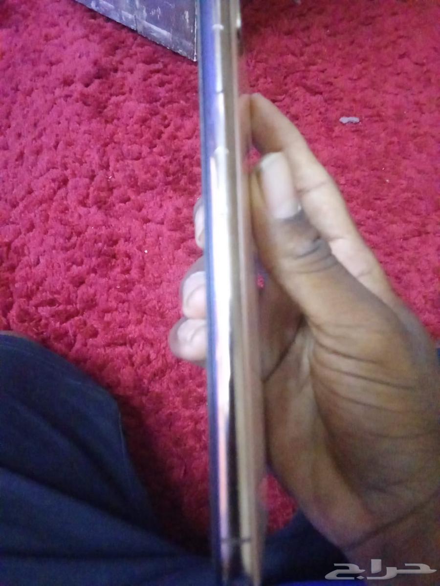 By God, the phone is new; it hasn’t been unlocked yet—the background is just broken.64836651189761112