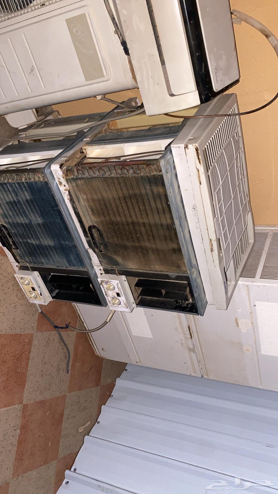 يوجد مكيف سبلت يحتاج فريون وثنين مكيف شباك الحاله نظيفه64194570484610111