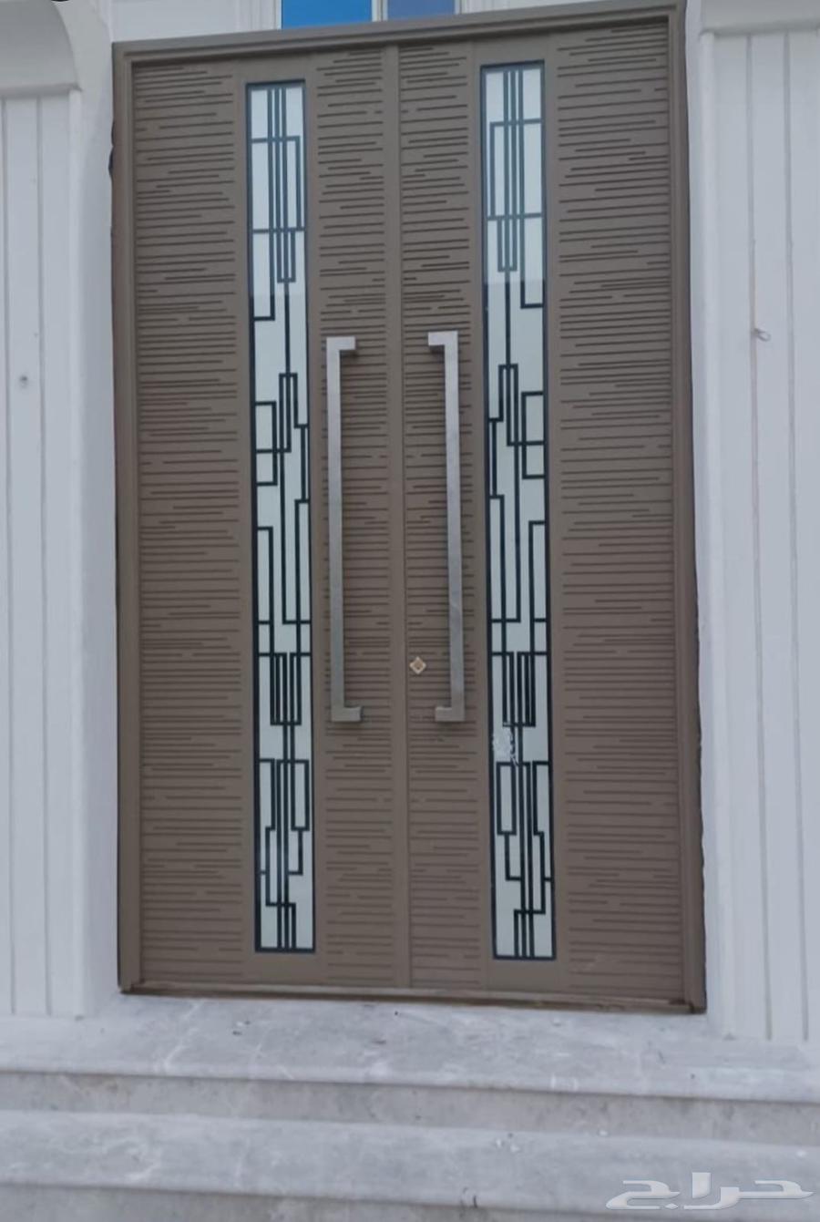 Hello, detailing of windows, doors, door frames, sunshades by a skilled craftsman. Happy64194083190531111