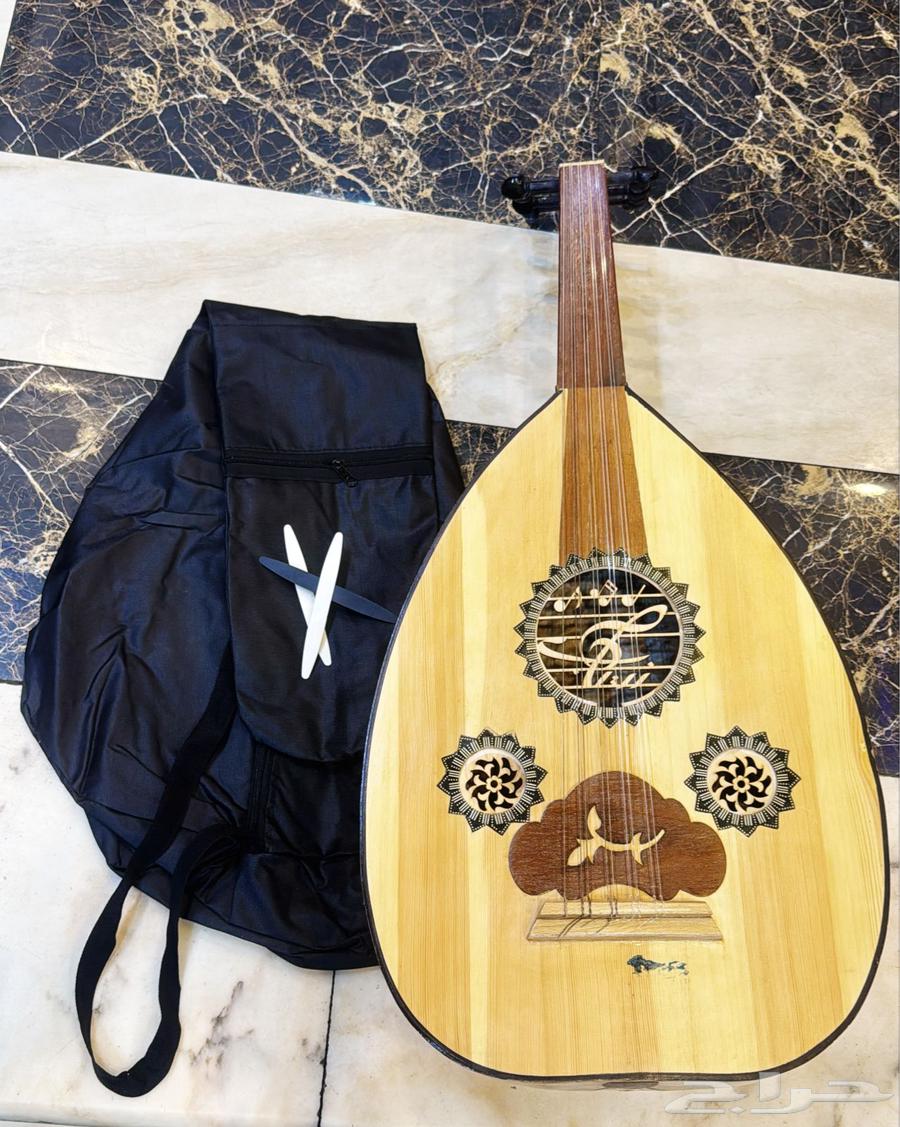 Oud instrument with case and 3 plectrums, 350 SAR including delivery64429721980417110