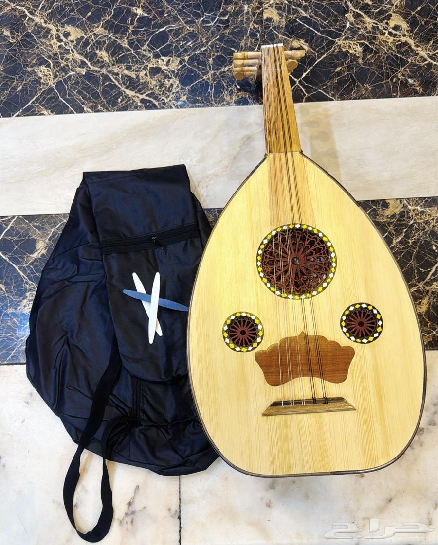 Oud instrument with case and 3 plectrums, 350 SAR including delivery64429721980417113