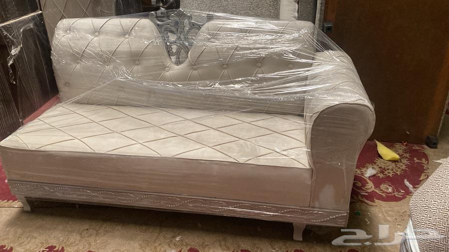 Sofa and curtain detailing64195043193474111